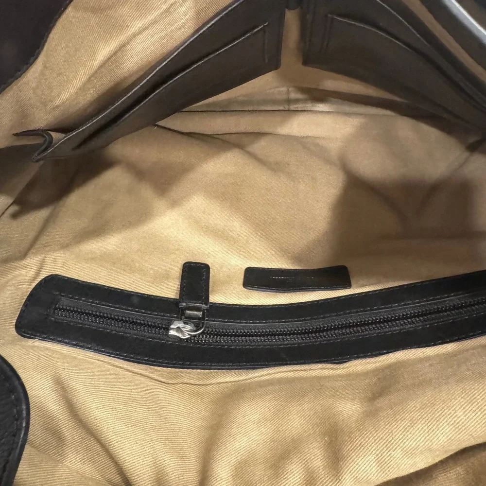 Vintage Cole Haan Black Leather Messenger Bag‎ Adjust Strap Buckle Flap 11x14x3